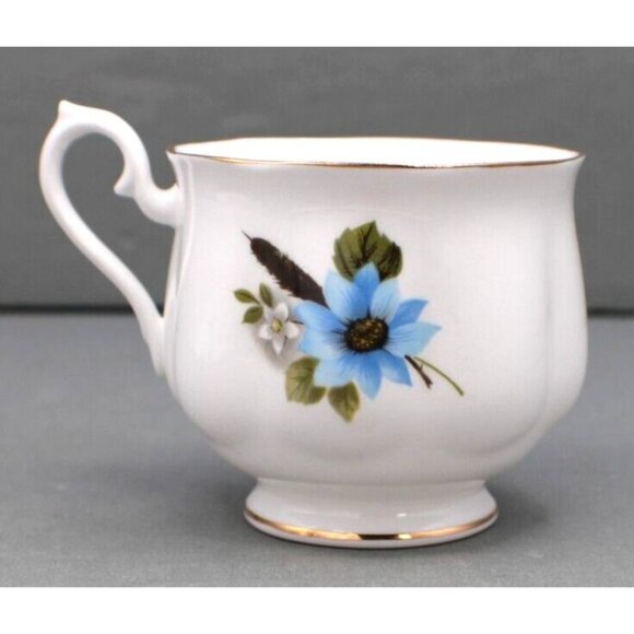 Royal Albert Blue Flowers And Cattails Tea Cup & Saucer Fine Bone China England - Picture 4 of 7